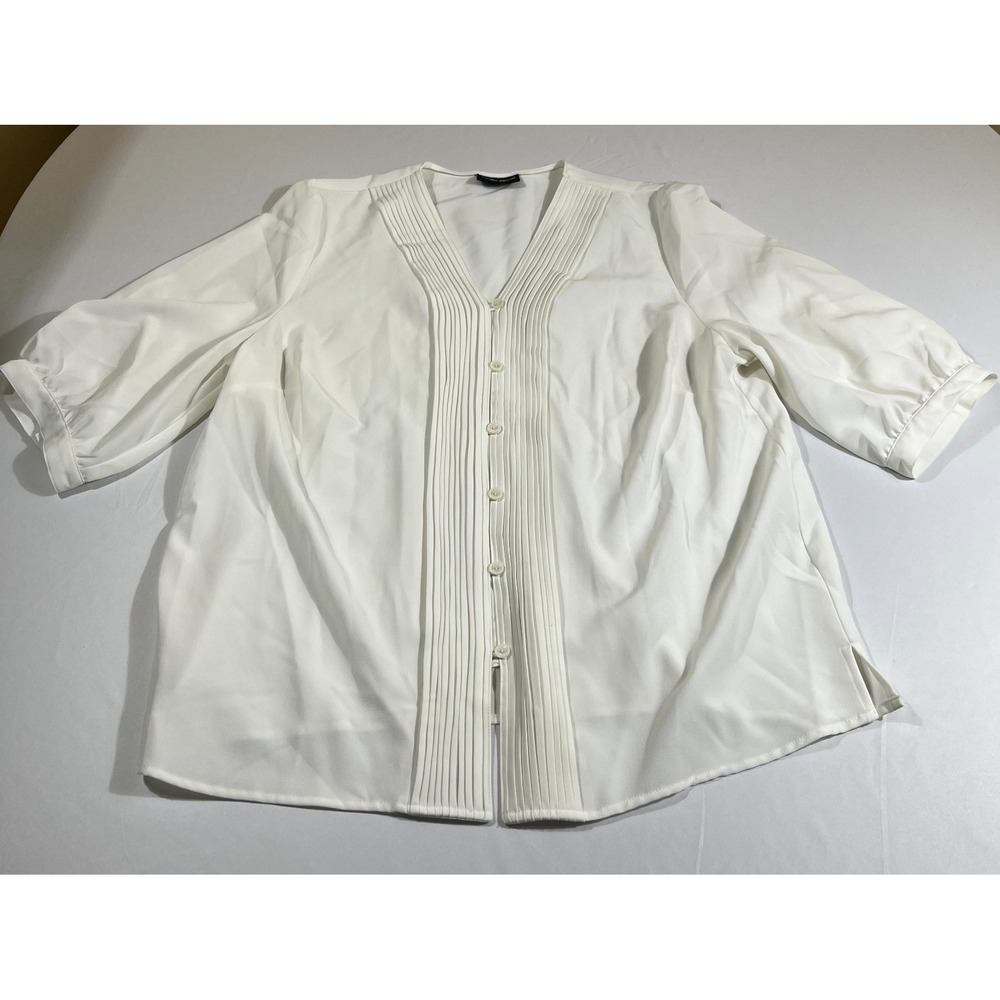 Maggie Barnes White Pleated V Neck Button Up Blouse Short Sleeve Size 16